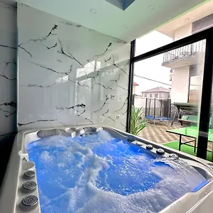 Hotel Luxmani & ****