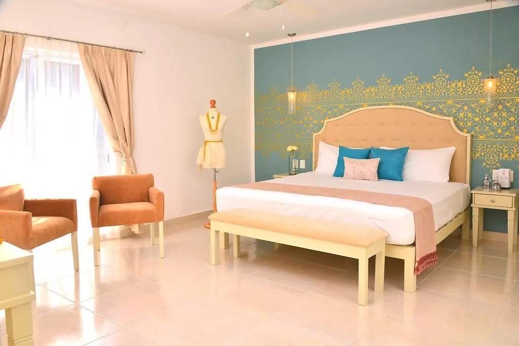 Unic Design Hotel & Restaurant- 5Th Avenue (Adults Only) بلايا ديل كارمن