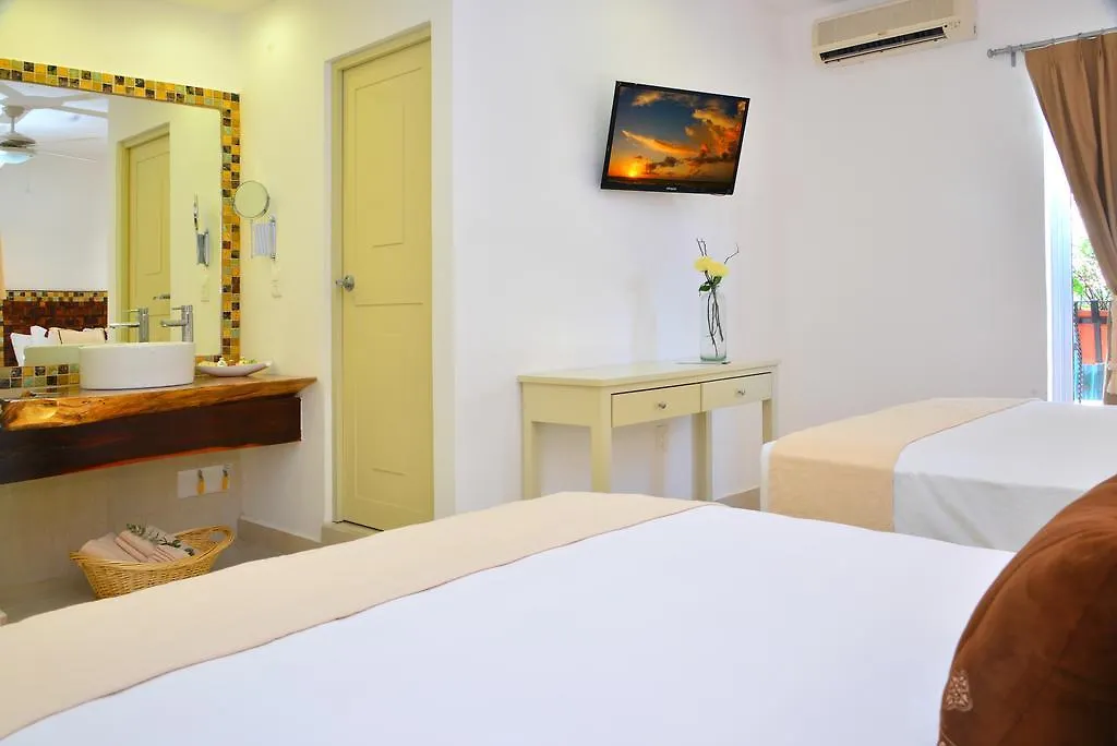 Unic Design Hotel & Restaurant- 5Th Avenue (Adults Only) بلايا ديل كارمن