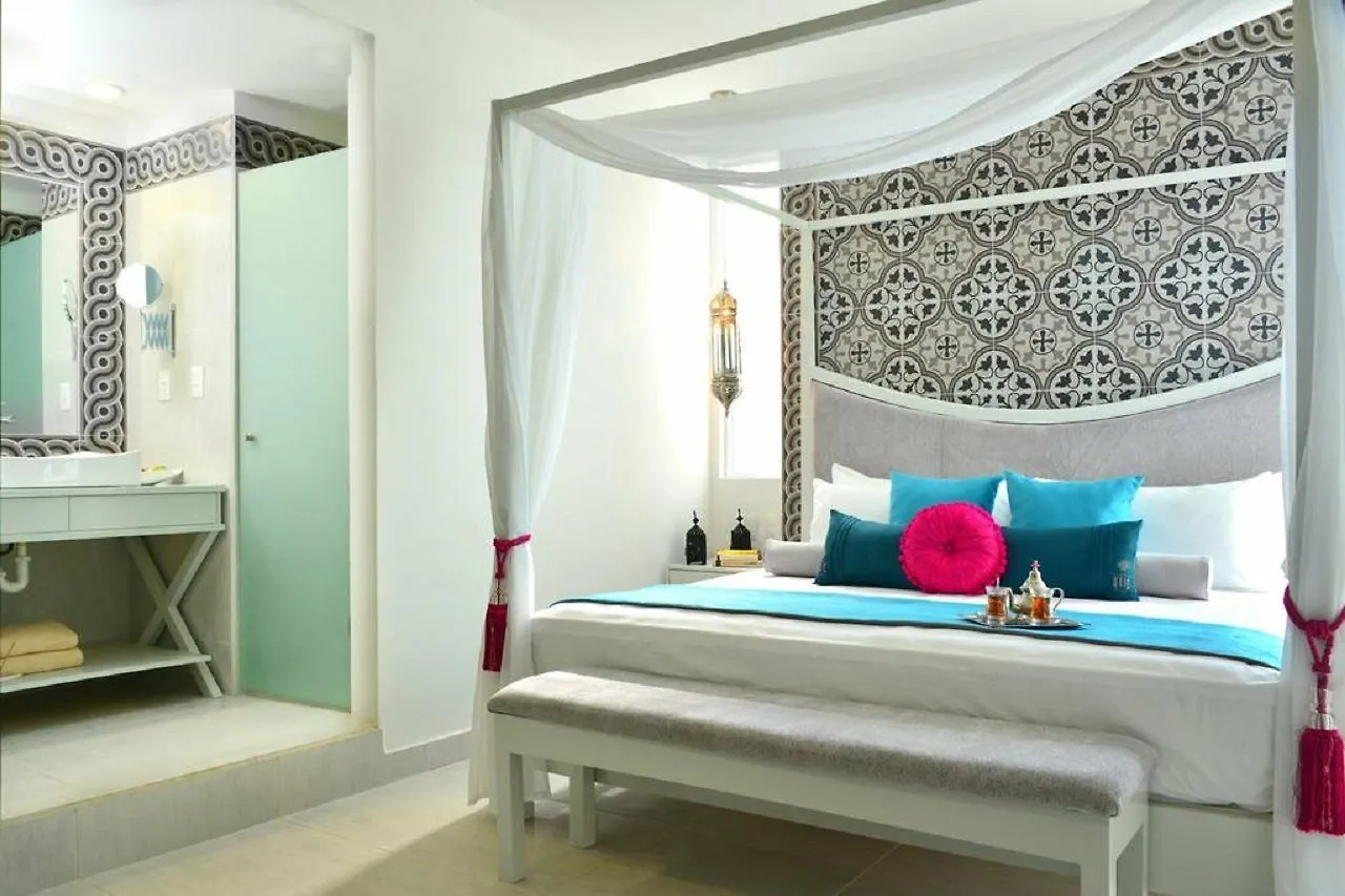 Unic Design Hotel & Restaurant- 5Th Avenue (Adults Only) بلايا ديل كارمن 4*,