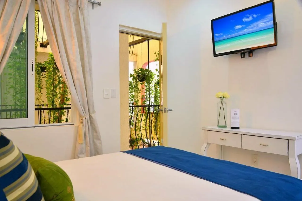Unic Design Hotel & Restaurant- 5Th Avenue (Adults Only) بلايا ديل كارمن